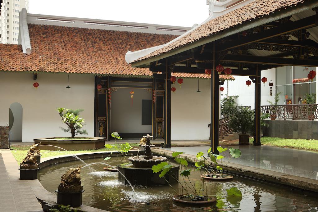 Novotel Jakarta Gajah Mada Екстер'єр фото