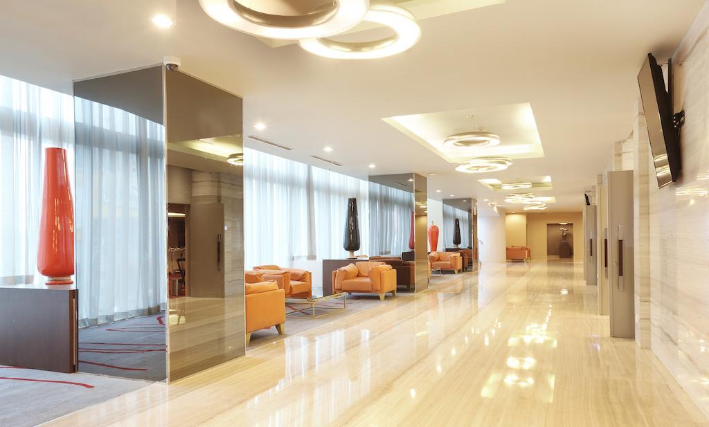 Novotel Jakarta Gajah Mada Екстер'єр фото