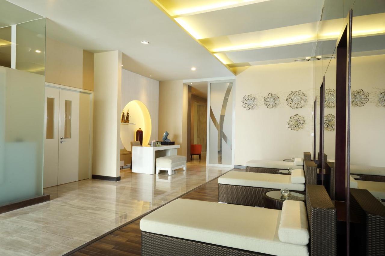 Novotel Jakarta Gajah Mada Екстер'єр фото